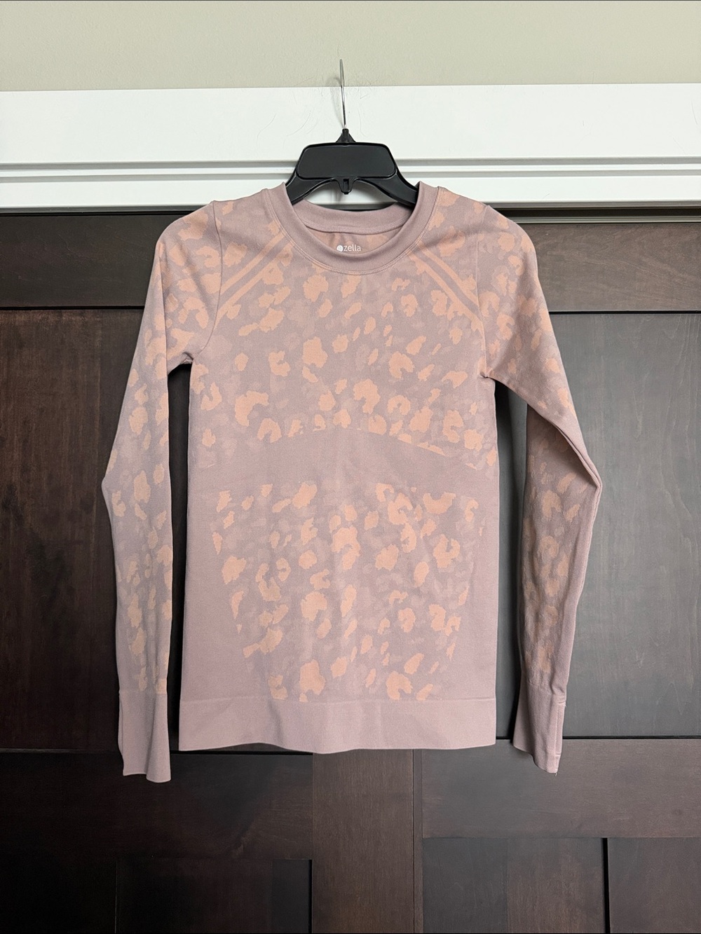 Zella Women’s Seamless Animal Print Long Sleeve Shirt size XS
